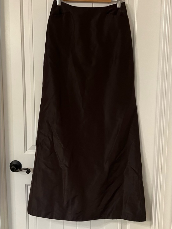 Carmen Marc Valvo Dresses & Skirts - Never been worn Vintage Choc brown 100% silk skirt by Carmen Marc Valvo